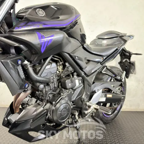 YAMAHA MT-03 300 , Foto 8