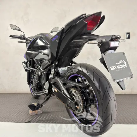 YAMAHA MT-03 300 , Foto 15