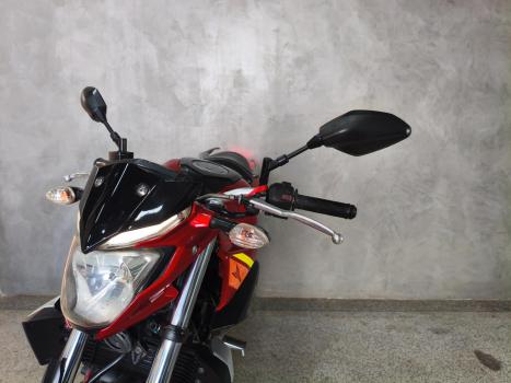 YAMAHA MT-03 300 , Foto 9