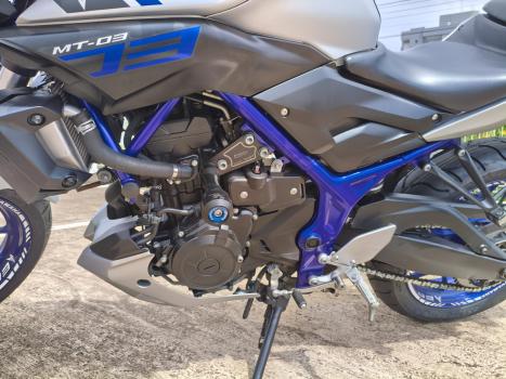 YAMAHA MT-03 300 , Foto 3