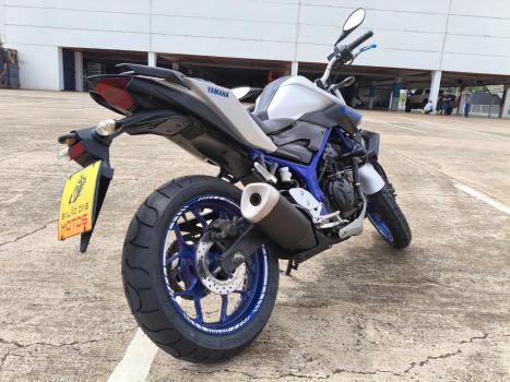 YAMAHA MT-03 300 , Foto 5
