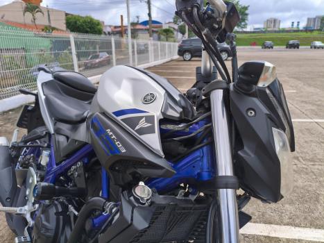 YAMAHA MT-03 300 , Foto 8
