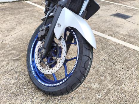 YAMAHA MT-03 300 , Foto 9