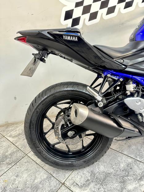 YAMAHA MT-03 300 ABS, Foto 4