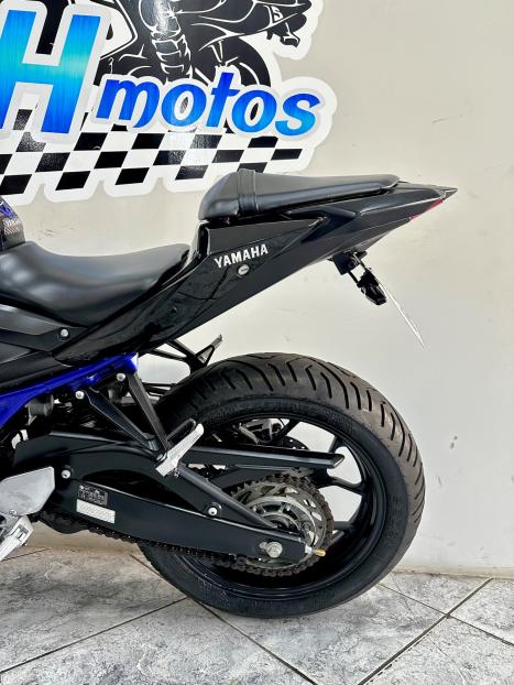 YAMAHA MT-03 300 ABS, Foto 7