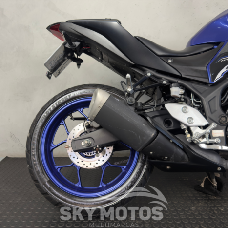 YAMAHA MT-03 300 ABS, Foto 2