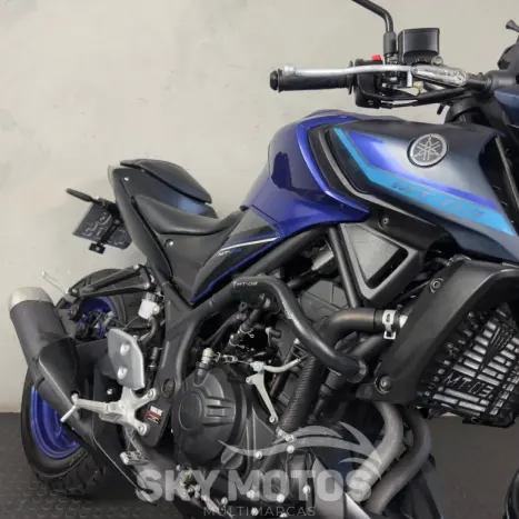 YAMAHA MT-03 300 ABS, Foto 4