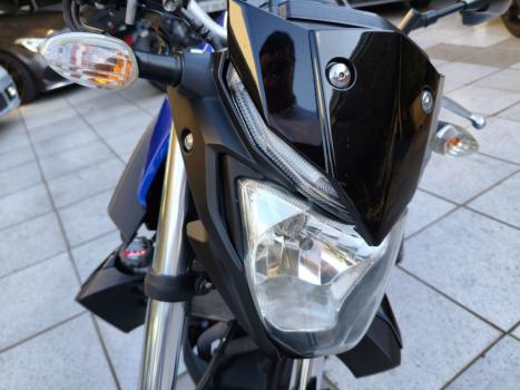 YAMAHA MT-03 300 ABS, Foto 8