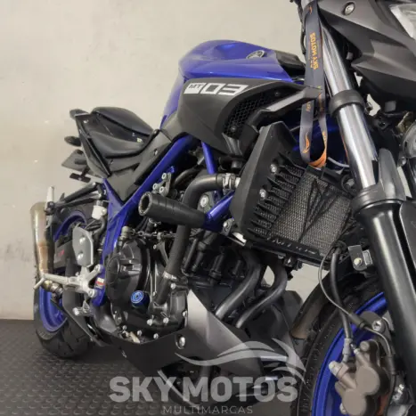 YAMAHA MT-03 300 ABS, Foto 6