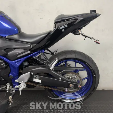 YAMAHA MT-03 300 ABS, Foto 11