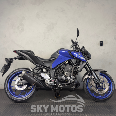 YAMAHA MT-03 300 ABS, Foto 1