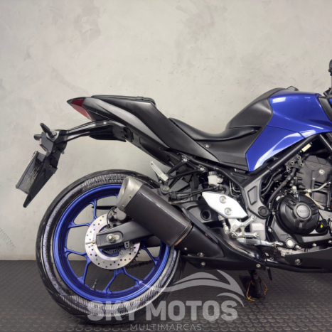 YAMAHA MT-03 300 ABS, Foto 2