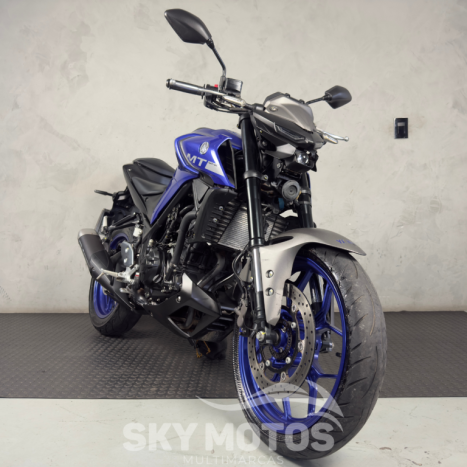 YAMAHA MT-03 300 ABS, Foto 4