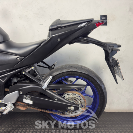 YAMAHA MT-03 300 ABS, Foto 6