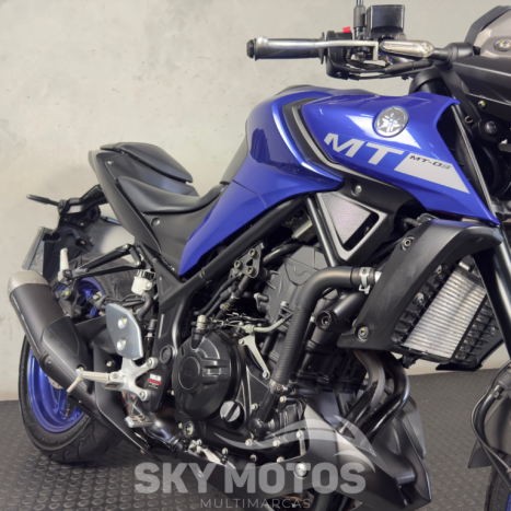 YAMAHA MT-03 300 ABS, Foto 7