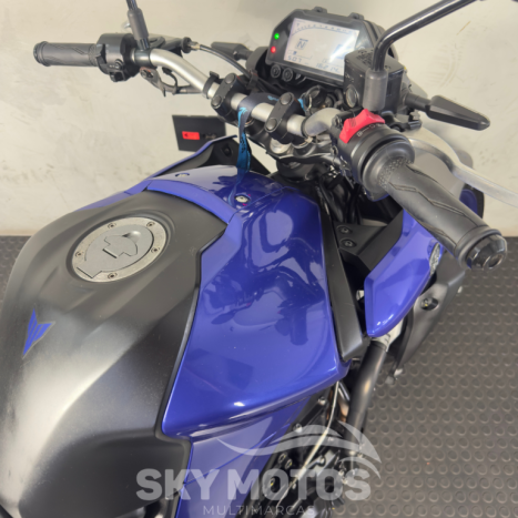 YAMAHA MT-03 300 ABS, Foto 9