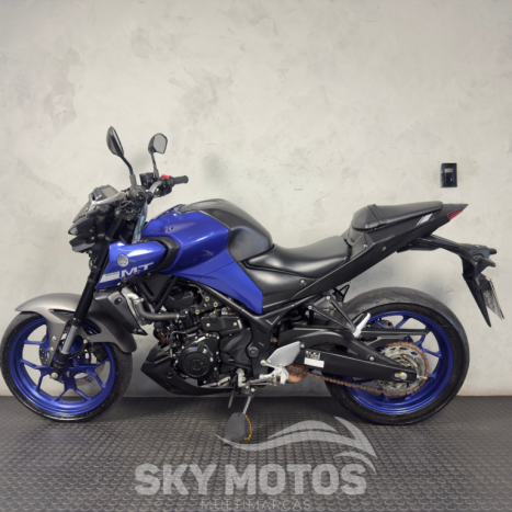 YAMAHA MT-03 300 ABS, Foto 11