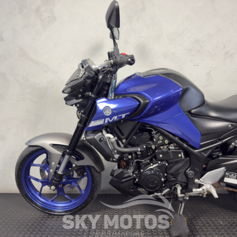 YAMAHA MT-03 300 ABS, Foto 12