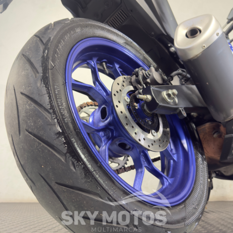 YAMAHA MT-03 300 ABS, Foto 15