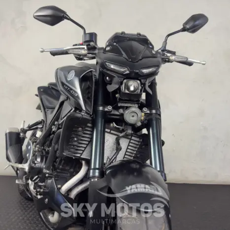 YAMAHA MT-03 300 ABS, Foto 11