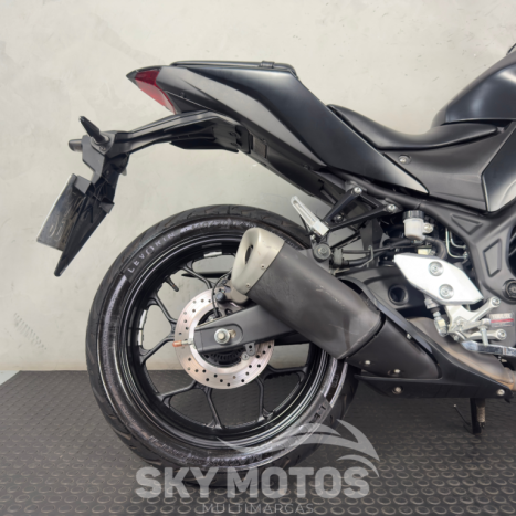 YAMAHA MT-03 300 ABS, Foto 2