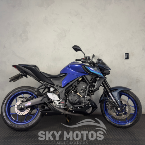 YAMAHA MT-03 300 ABS, Foto 1