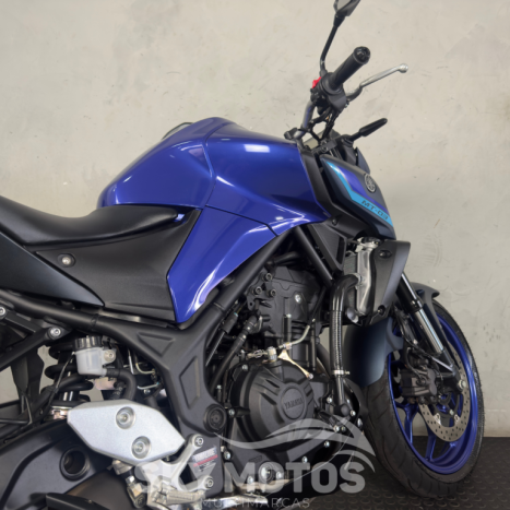 YAMAHA MT-03 300 ABS, Foto 5