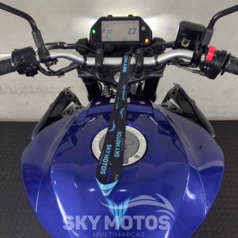 YAMAHA MT-03 300 ABS, Foto 6