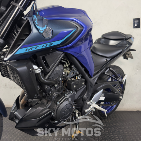 YAMAHA MT-03 300 ABS, Foto 14