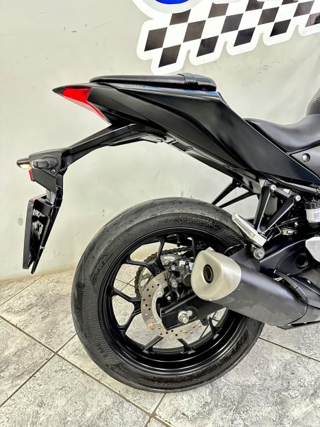 YAMAHA MT-03 300 ABS, Foto 4