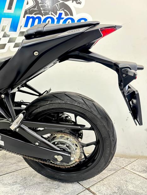 YAMAHA MT-03 300 ABS, Foto 7