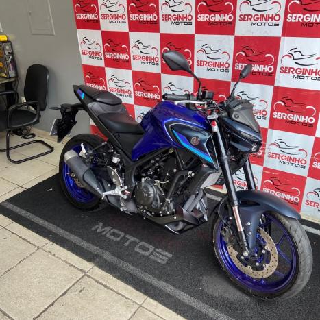 YAMAHA MT-03 300 ABS, Foto 2