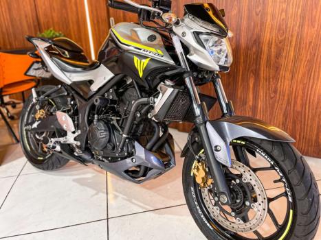 YAMAHA MT-03 300 ABS, Foto 3