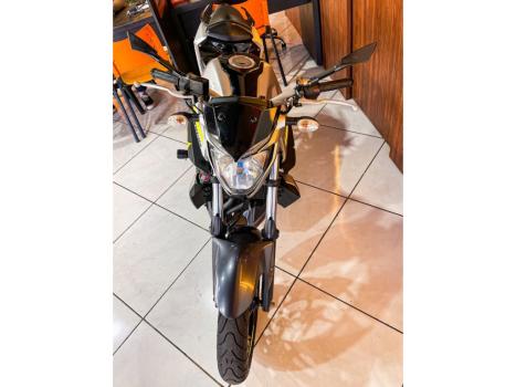 YAMAHA MT-03 300 ABS, Foto 4