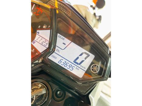 YAMAHA MT-03 300 ABS, Foto 10