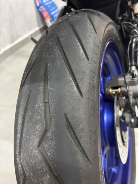 YAMAHA MT-03 300 ABS, Foto 3