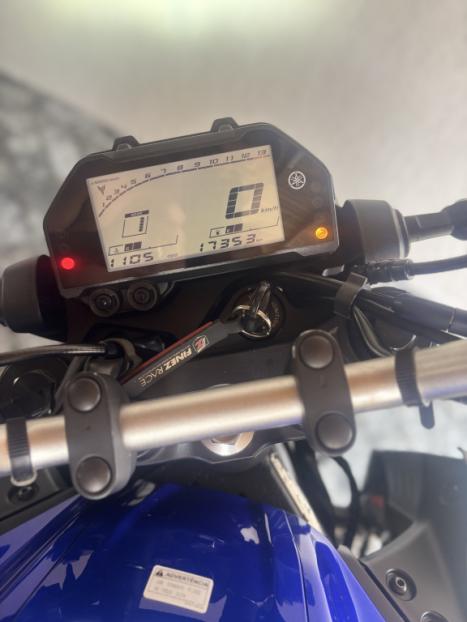 YAMAHA MT-03 300 ABS, Foto 5