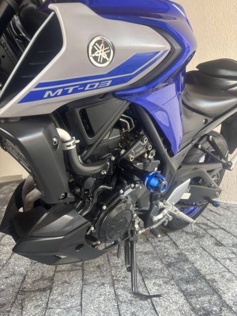 YAMAHA MT-03 300 ABS, Foto 8