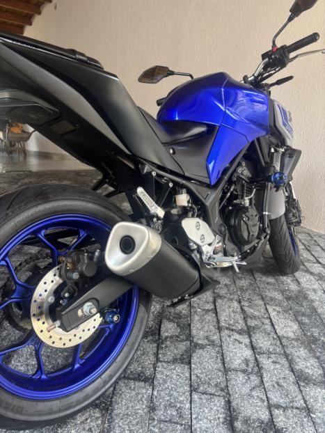 YAMAHA MT-03 300 ABS, Foto 10