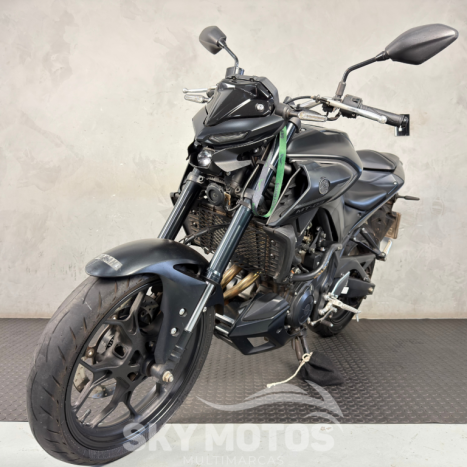 YAMAHA MT-03 300 ABS, Foto 9