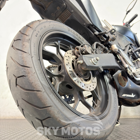 YAMAHA MT-03 300 ABS, Foto 10