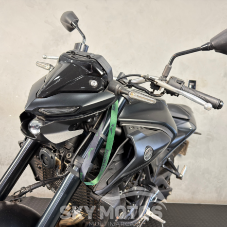 YAMAHA MT-03 300 ABS, Foto 16