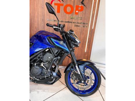 YAMAHA MT-03 300 ABS, Foto 2
