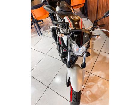 YAMAHA MT-03 300 ABS, Foto 4