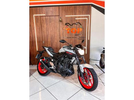 YAMAHA MT-03 300 ABS, Foto 5