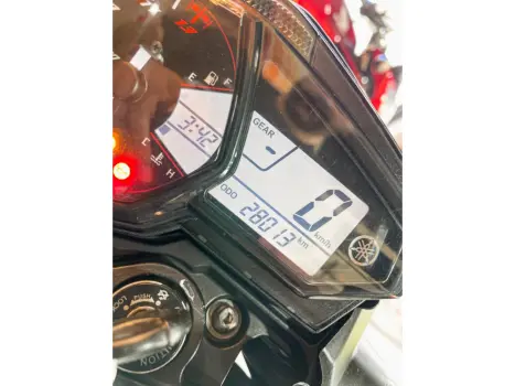 YAMAHA MT-03 300 ABS, Foto 10