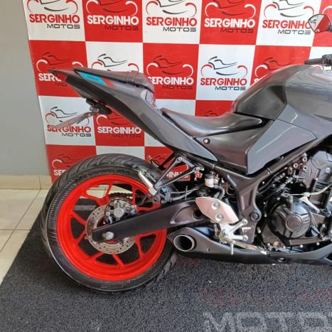 YAMAHA MT-03 300 ABS, Foto 2
