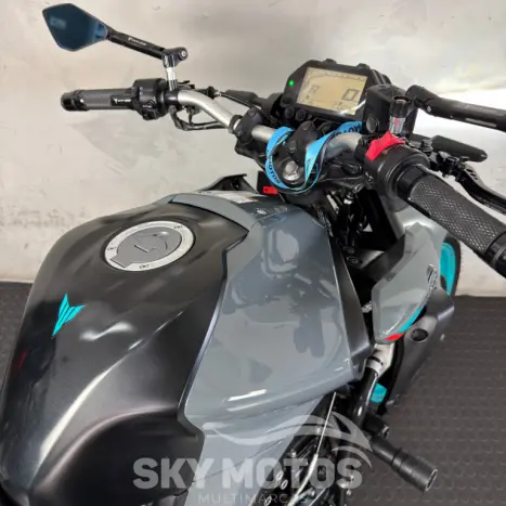 YAMAHA MT-03 300 ABS, Foto 8