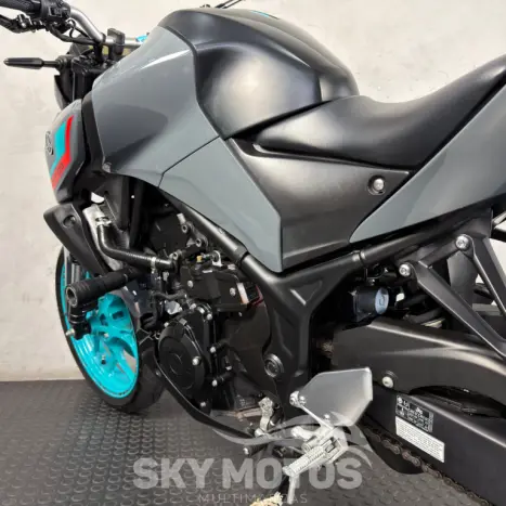 YAMAHA MT-03 300 ABS, Foto 17