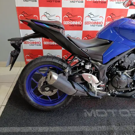 YAMAHA MT-03 300 ABS, Foto 2